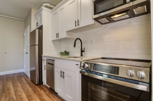 $440,000 | 235 Monroe Street, Unit 1, Hoboken, NJ 07030