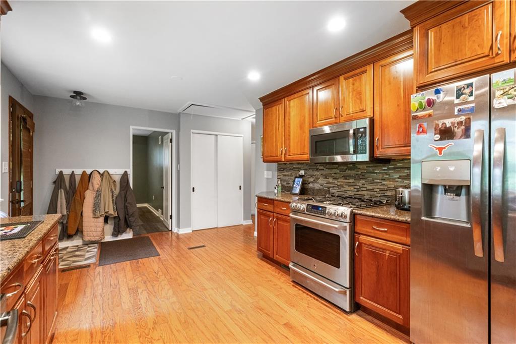 3716 Grove Road Gibsonia, PA 15044 - Photo 19 of 26 Gallery Image 19
