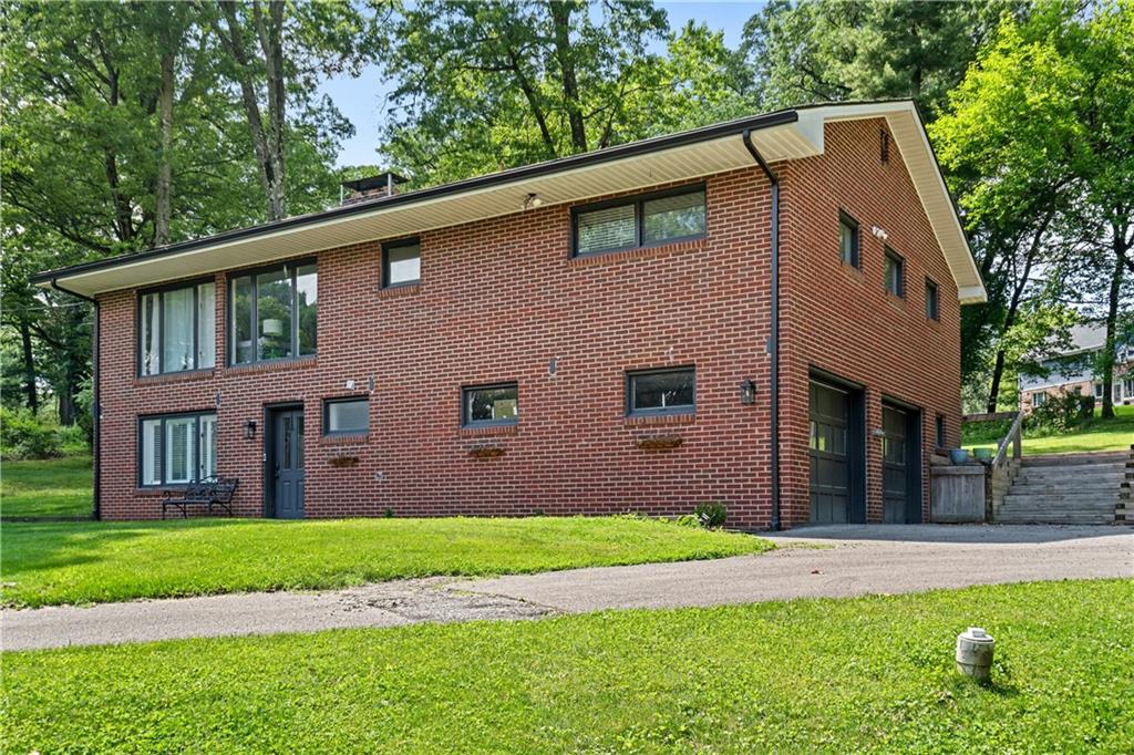 3716 Grove Road Gibsonia, PA 15044 - Photo 2 of 26 Gallery Image 2