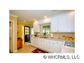 115 Gracelyn Road Asheville, NC 28804 - Photo 16 of 24 Gallery Image 16