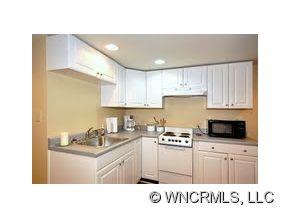 115 Gracelyn Road Asheville, NC 28804 - Photo 17 of 24 Gallery Image 17