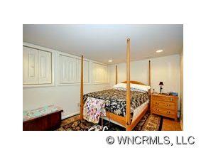115 Gracelyn Road Asheville, NC 28804 - Photo 5 of 24 Gallery Image 5