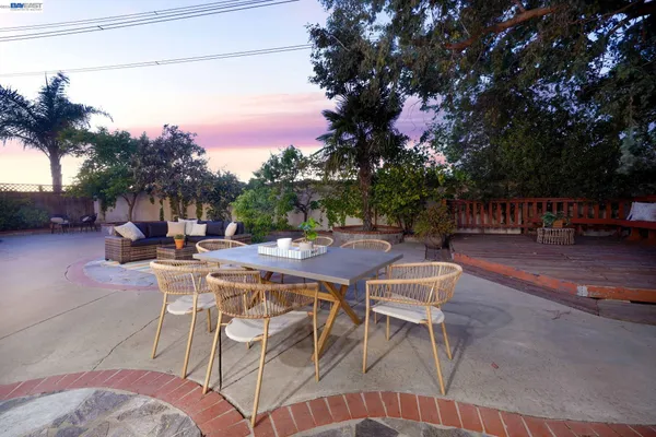 $2,298,000 | 11 Meadows Court, Fremont, CA 94539