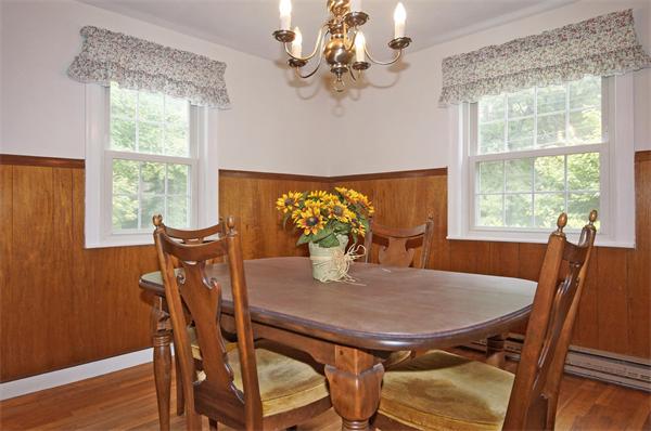 17 Foster Road Burlington, MA 01803 - Photo 13 of 25 Gallery Image 13