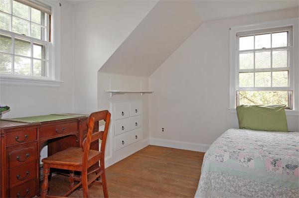 17 Foster Road Burlington, MA 01803 - Photo 21 of 25 Gallery Image 21