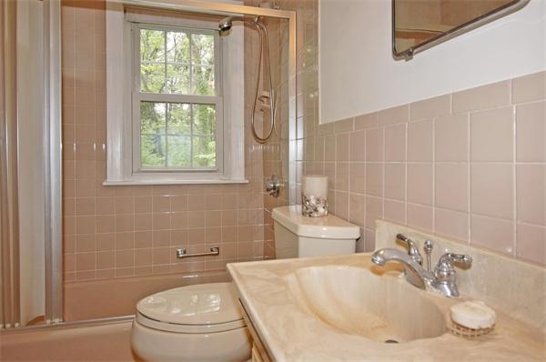 17 Foster Road Burlington, MA 01803 - Photo 22 of 25 Gallery Image 22