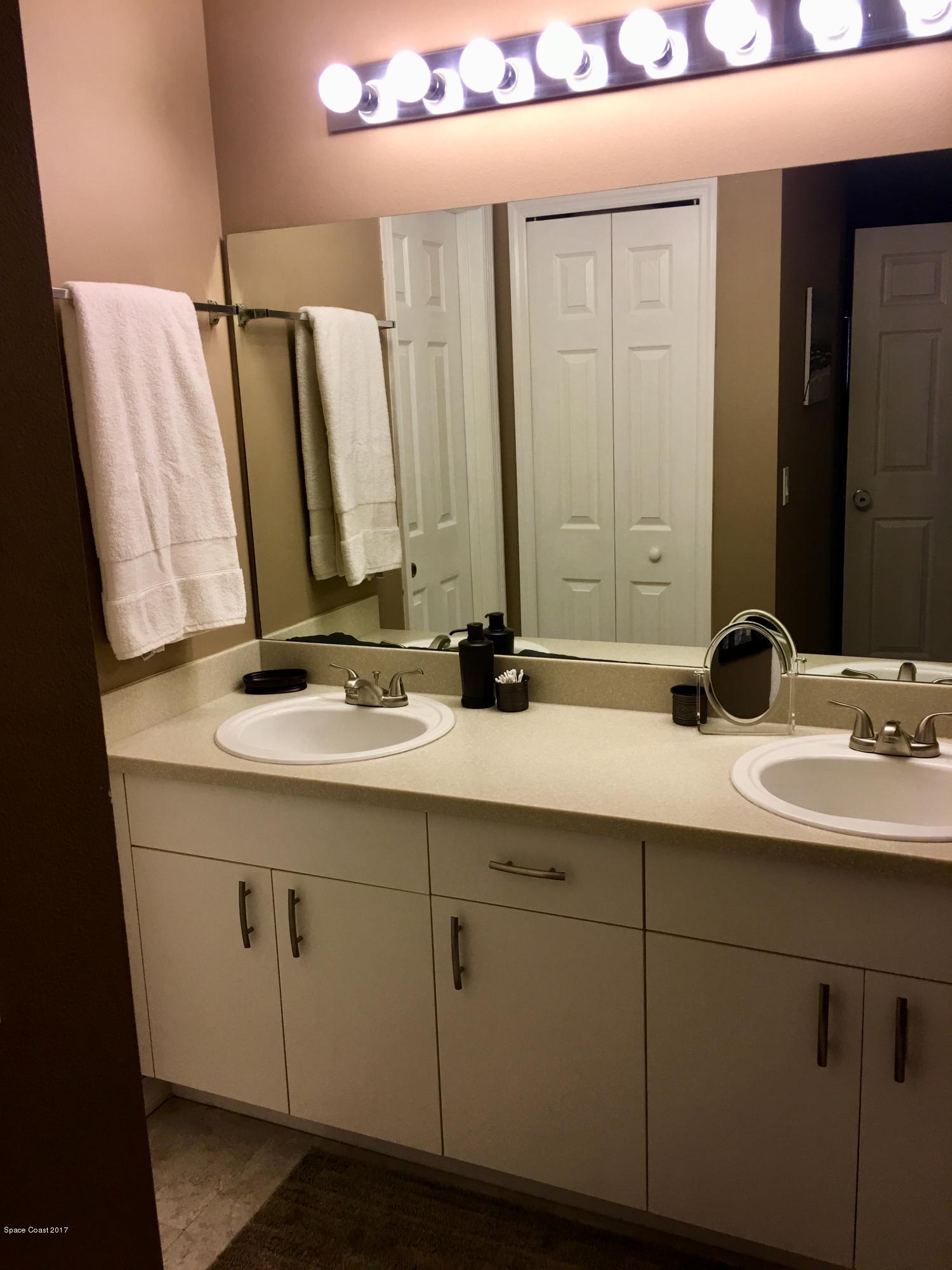 5181 Bridge Road Cocoa, FL 32927 - Photo 11 of 31 Master Bathroom