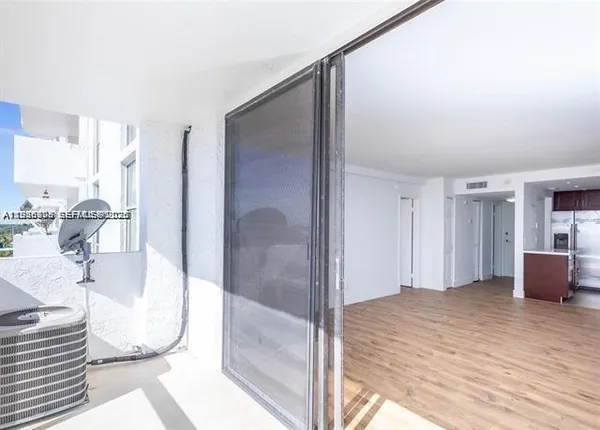 $1,570 | 13499 Biscayne Boulevard, Unit 912, North Miami, FL 33181