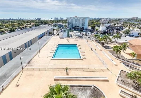 $1,570 | 13499 Biscayne Boulevard, Unit 912, North Miami, FL 33181