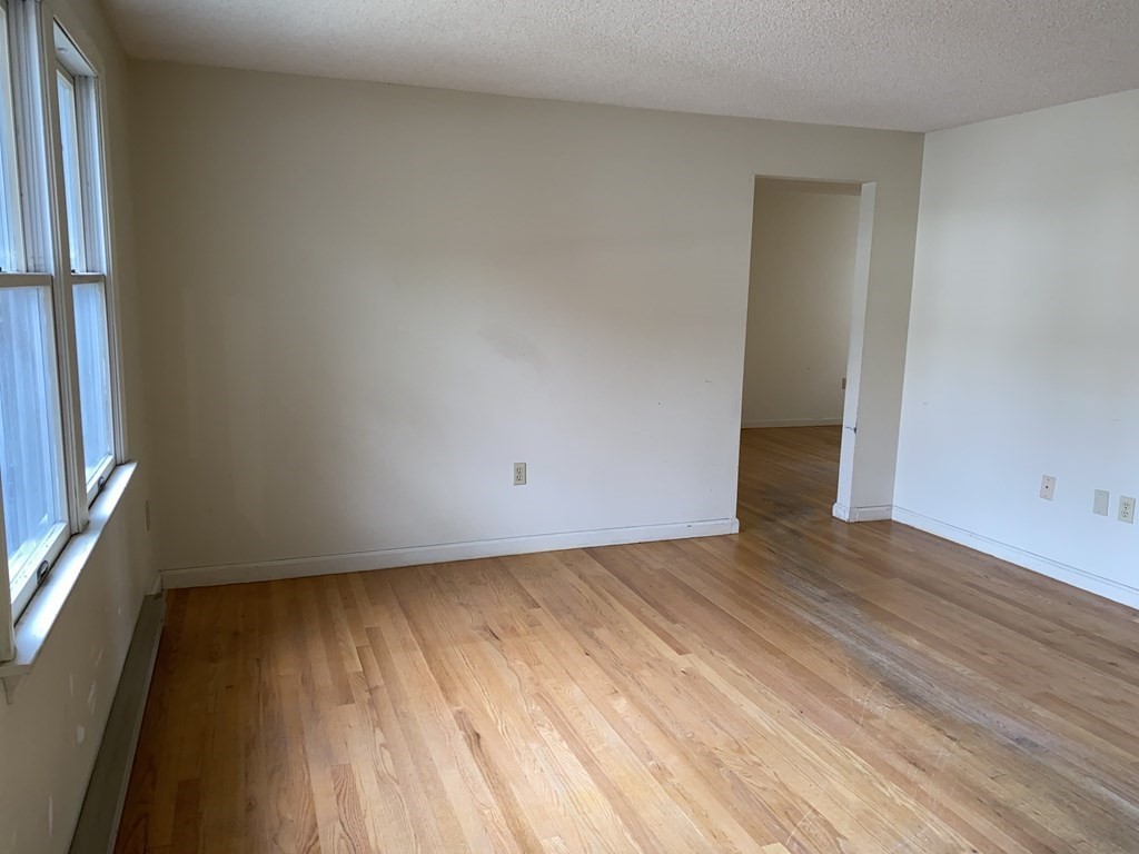 53 Victoria Heights Road, Unit 53 Boston, MA 02136 - Photo 8 of 33 Gallery Image 8