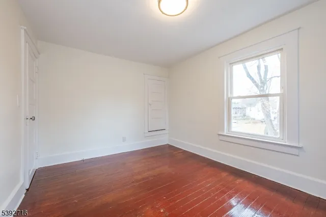 $2,650 | 4 Fowler Street, Unit 1, Franklin, NJ 07416