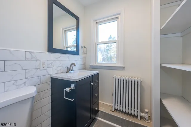 $2,650 | 4 Fowler Street, Unit 1, Franklin, NJ 07416