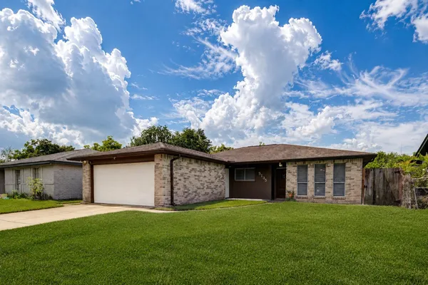 $259,950 | 5135 Porter Ridge Drive, Houston, TX 77053