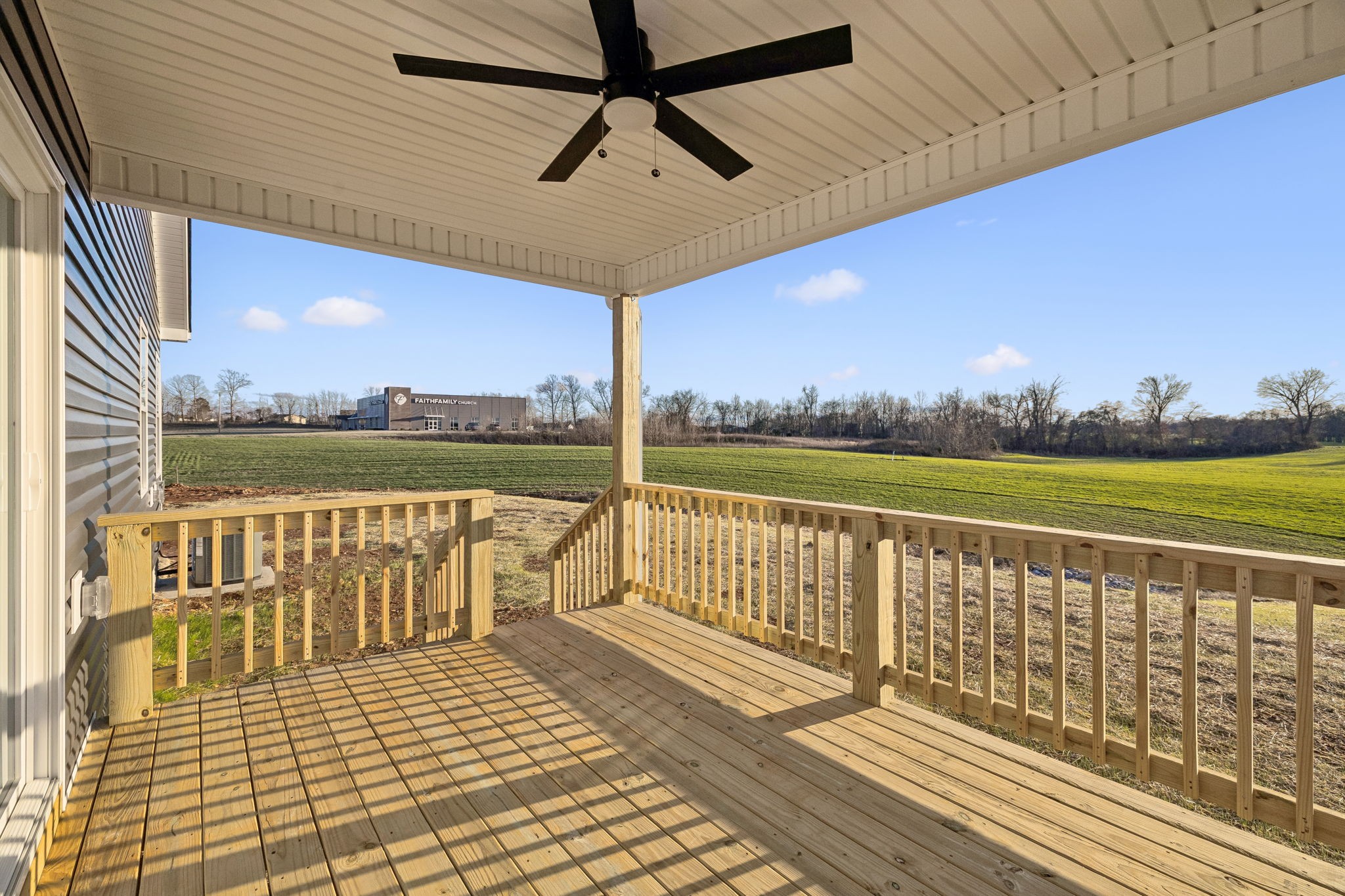 357 Hugh Hunter Road Oak Grove, KY 42262 - Photo 32 of 43 a view of ocean from a balcony