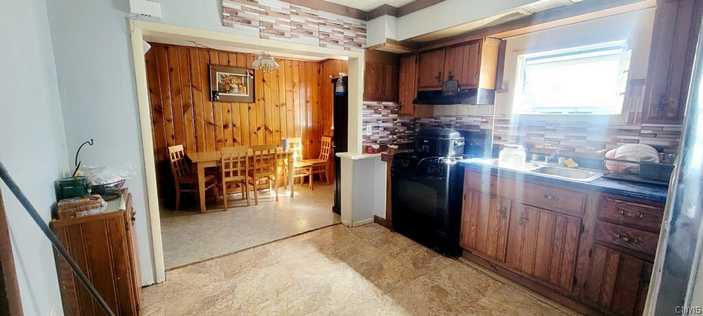 1002 West Dominick Street Rome, NY 13440 - Photo 2 of 14