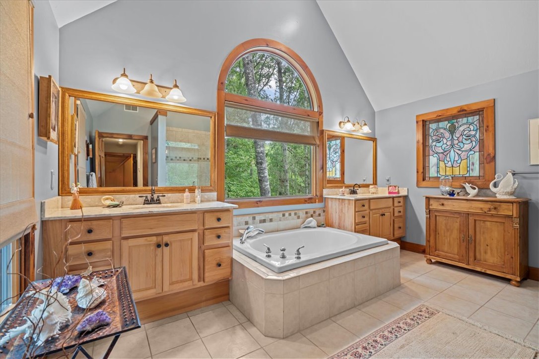 205 Pitcher Plant Lane Sunset, SC 29685 - Photo 24 of 45 Upper level primary bath