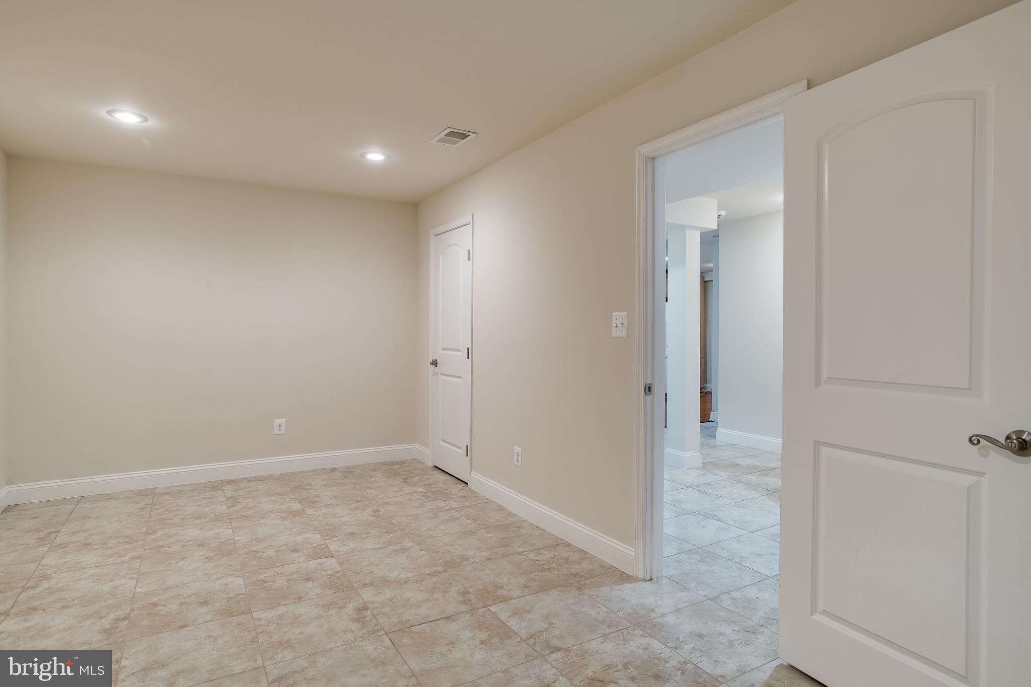 7140 Barry Road Alexandria, VA 22315 - Photo 46 of 56 a view of hallway