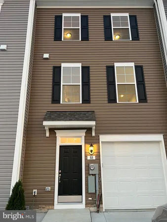 $2,050 | 88 Mossdale Boulevard, Falling Waters, WV 25419