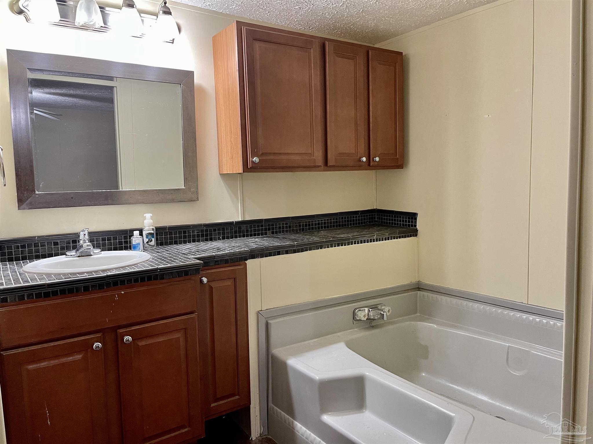 5912 Muldoon Road Pensacola, FL 32526 - Photo 3 of 7 Gallery Image 3