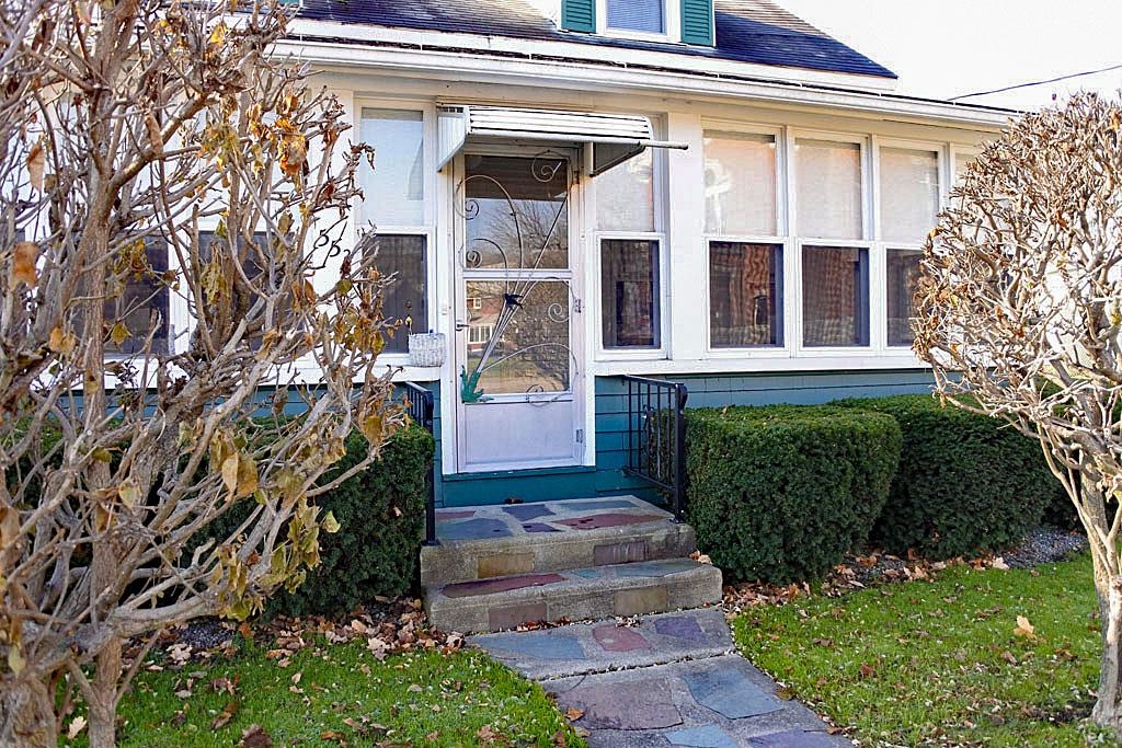 553 Main Street West Rutland, VT 05777 - Photo 3 of 40