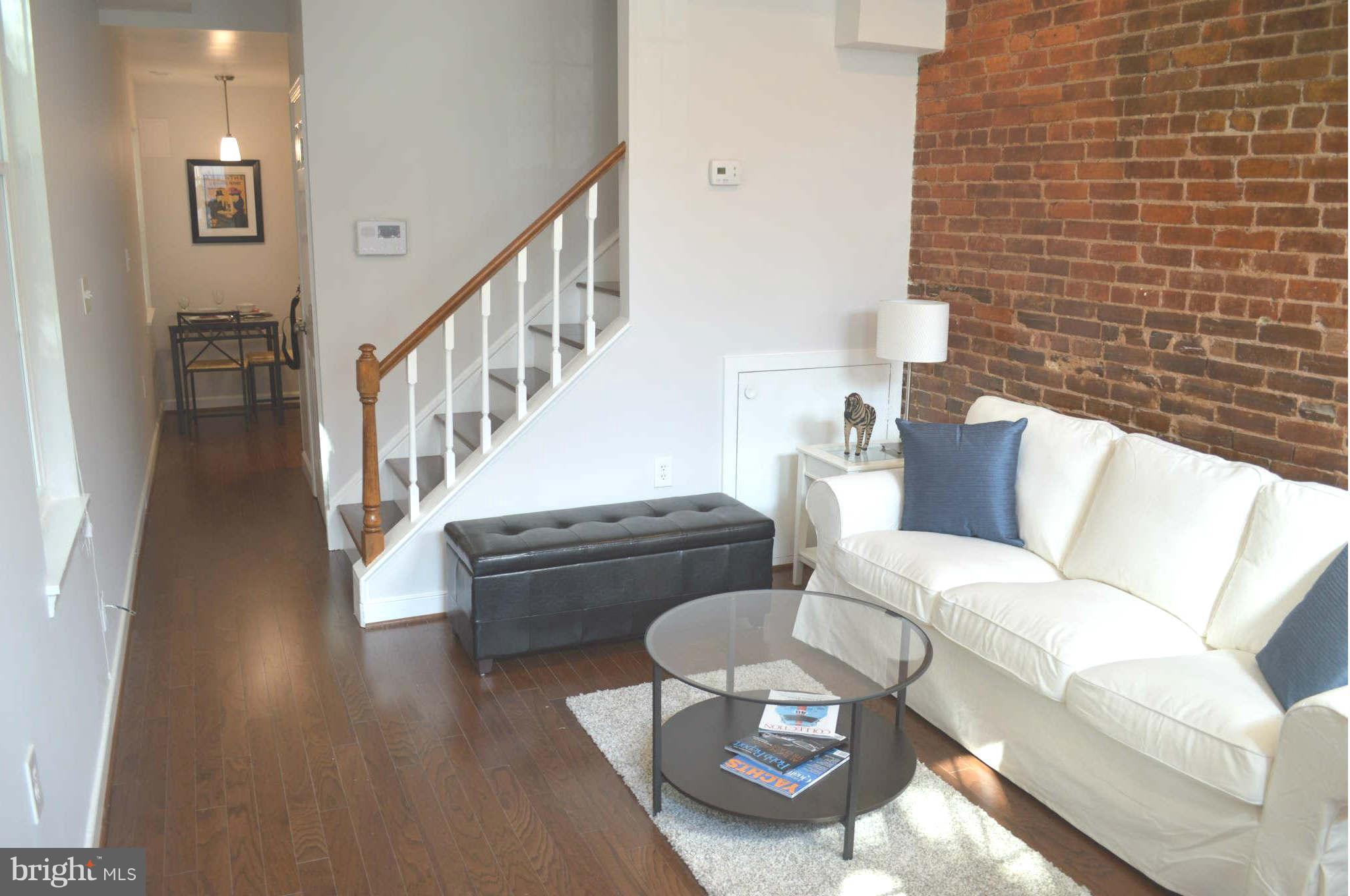 403 Franklin Street Northwest Washington, DC 20001 - Photo 2 of 18 Living Room