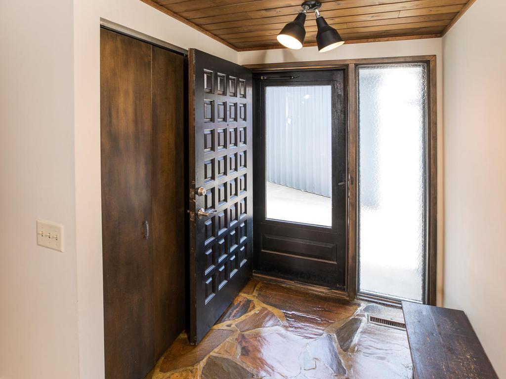 6300 Ridgeview Drive Edina, MN 55439 - Photo 10 of 35