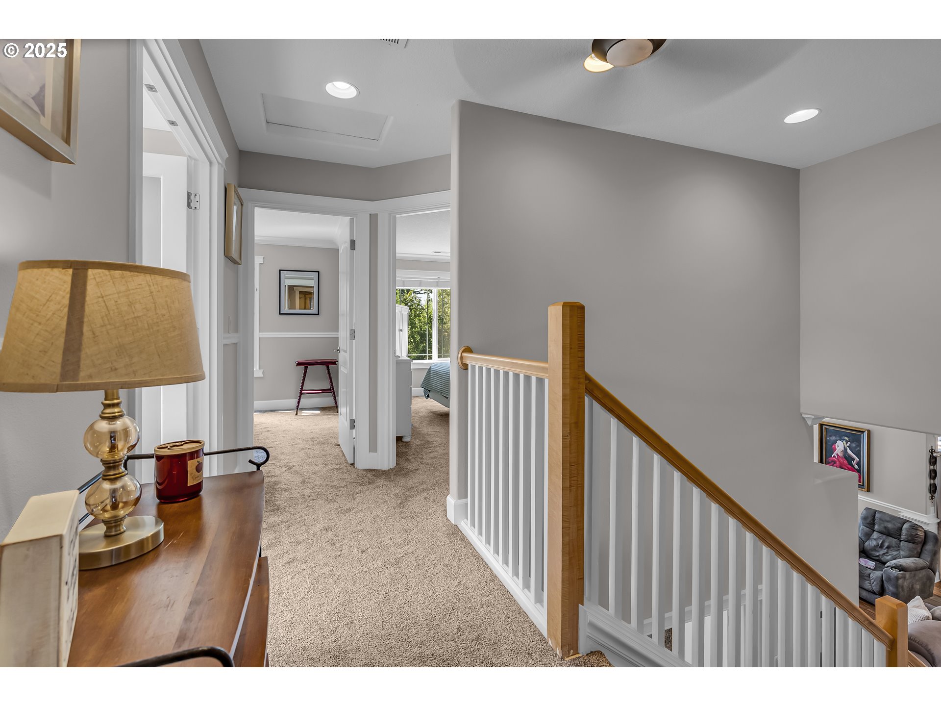6336 Nicklaus Loop North Keizer, OR 97303 - Photo 27 of 45 a view of a hallway with furniture and a window