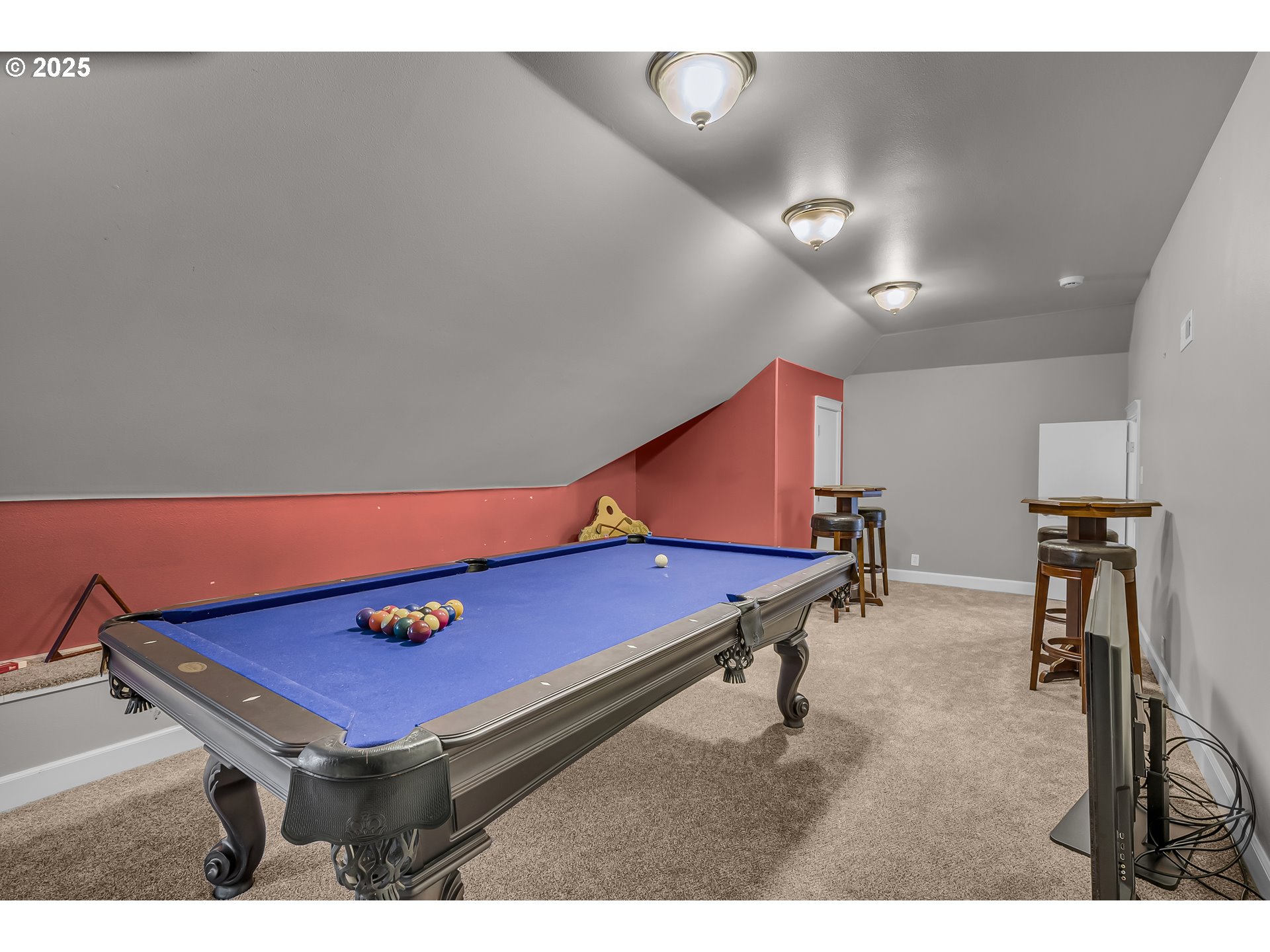 6336 Nicklaus Loop North Keizer, OR 97303 - Photo 34 of 45 a room with pool table