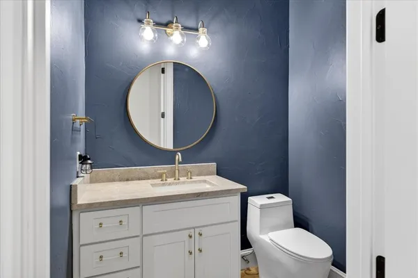 $773,500 | 5182 Bayshore Drive, Athens, TX 75752