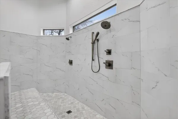 $773,500 | 5182 Bayshore Drive, Athens, TX 75752