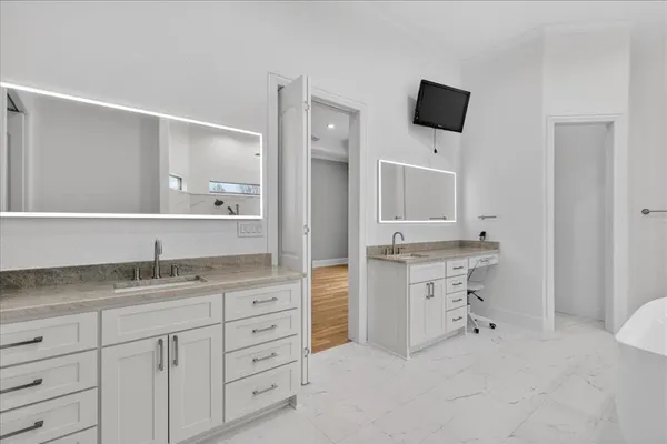 $773,500 | 5182 Bayshore Drive, Athens, TX 75752