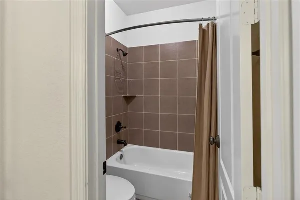 $773,500 | 5182 Bayshore Drive, Athens, TX 75752