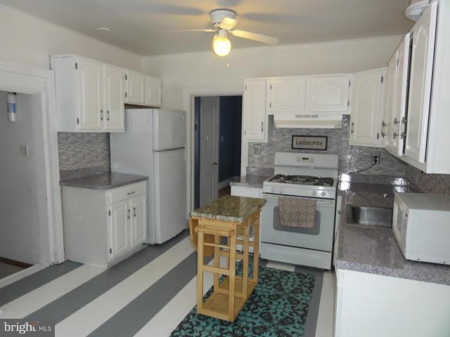 205 North Hammonds Ferry Road Linthicum Heights, MD 21090 - Photo 5 of 29 Kitchen