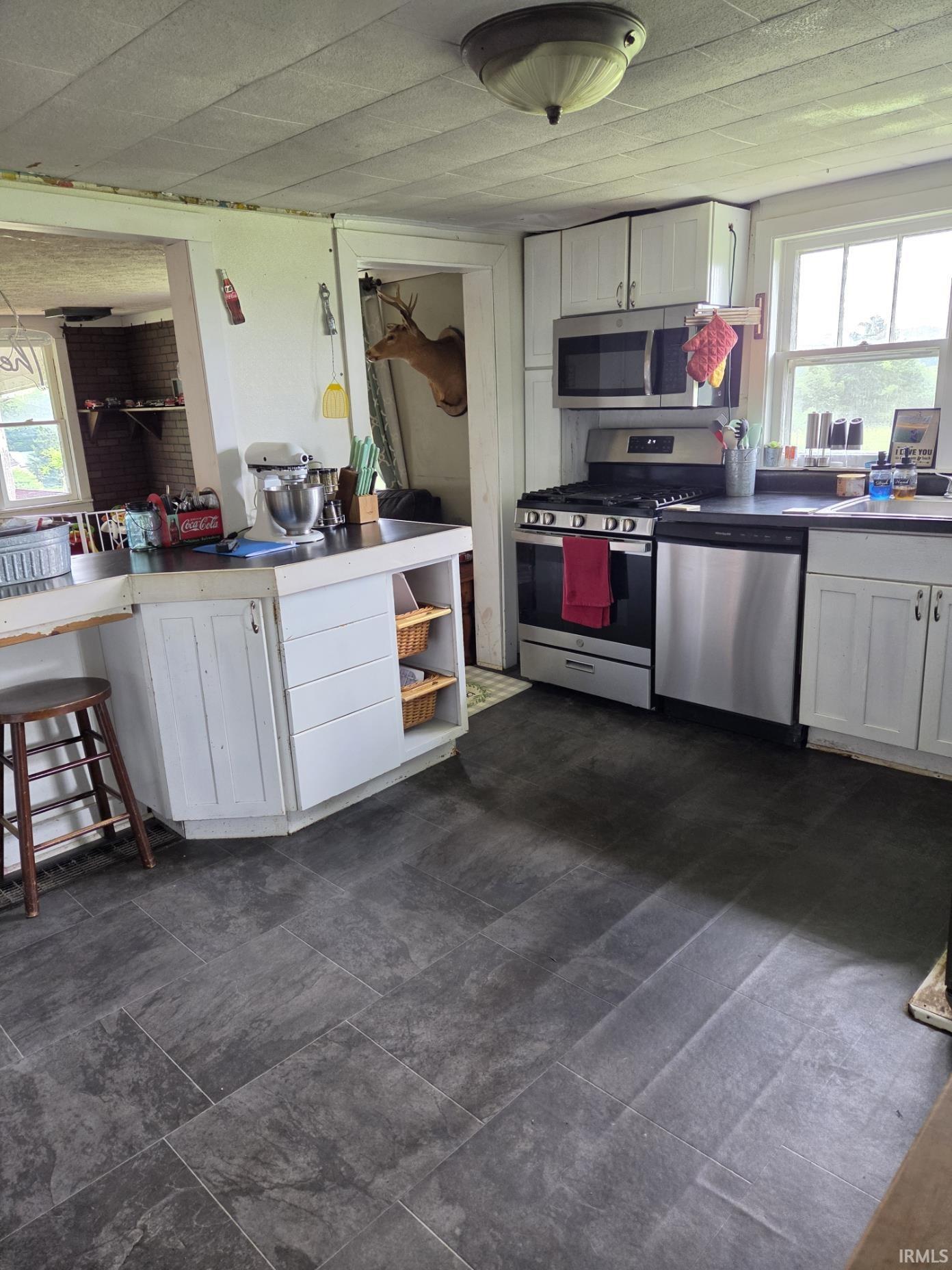 845 North Crowe Road Bloomfield, IN 47424 - Photo 4 of 17