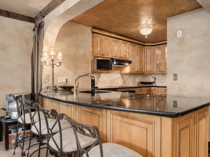 $499,000 | 195 North Harbor Drive, Unit 3208, Chicago, IL 60601