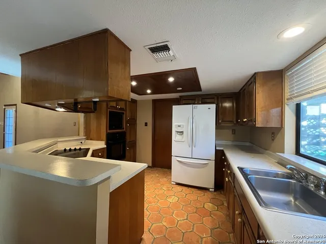 $2,150 | 15203 Spring Water Circle, San Antonio, TX 78247