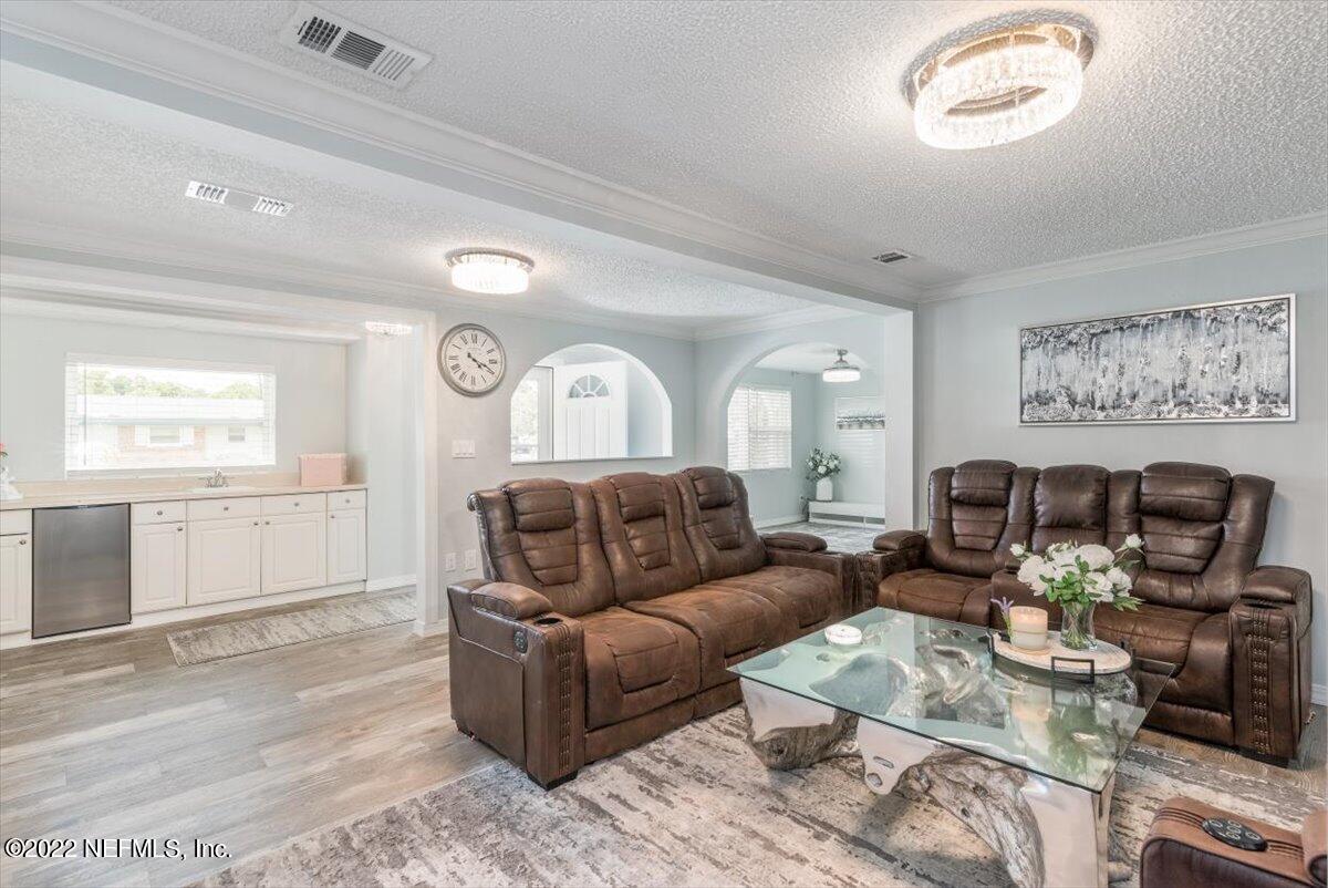 4283 Glenview Road Jacksonville, FL 32207 - Photo 8 of 34 08-008 -FULL