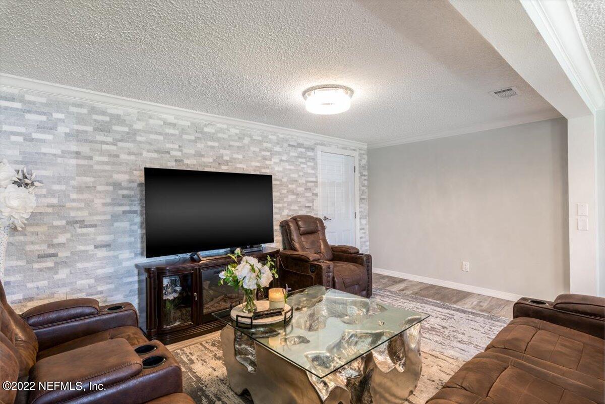 4283 Glenview Road Jacksonville, FL 32207 - Photo 9 of 34 09-009 -FULL