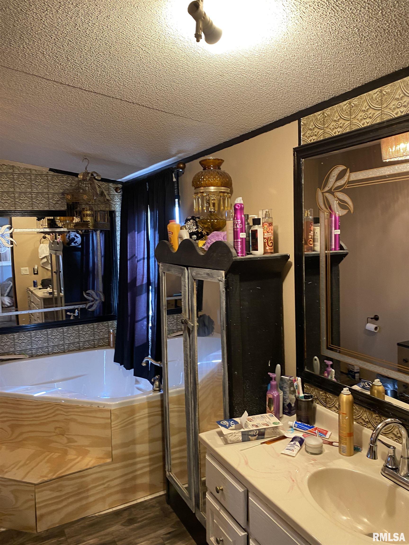 10633 East Webb Road Mount Vernon, IL 62864 - Photo 20 of 35 Gallery Image 20