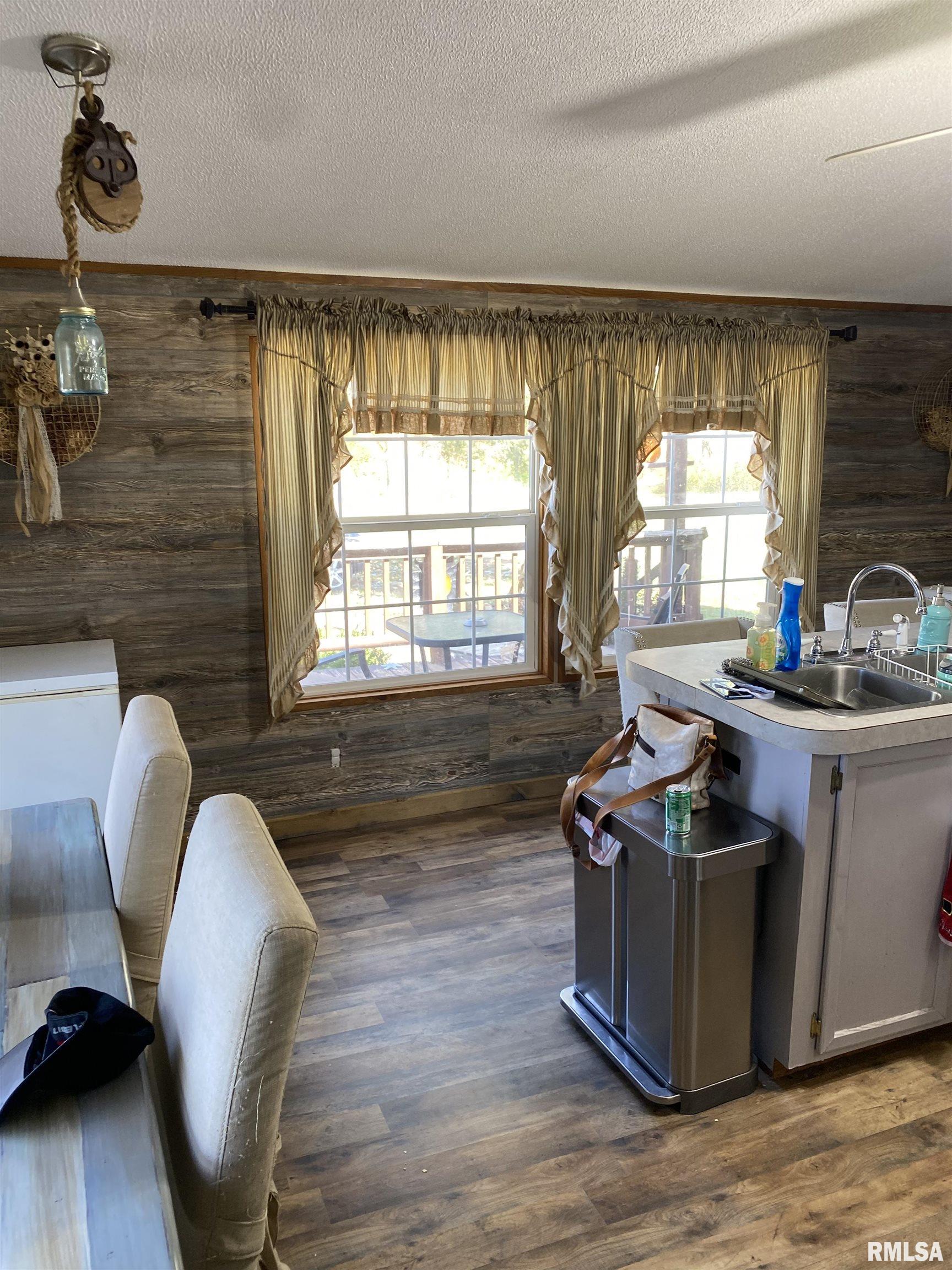 10633 East Webb Road Mount Vernon, IL 62864 - Photo 7 of 35 Gallery Image 7