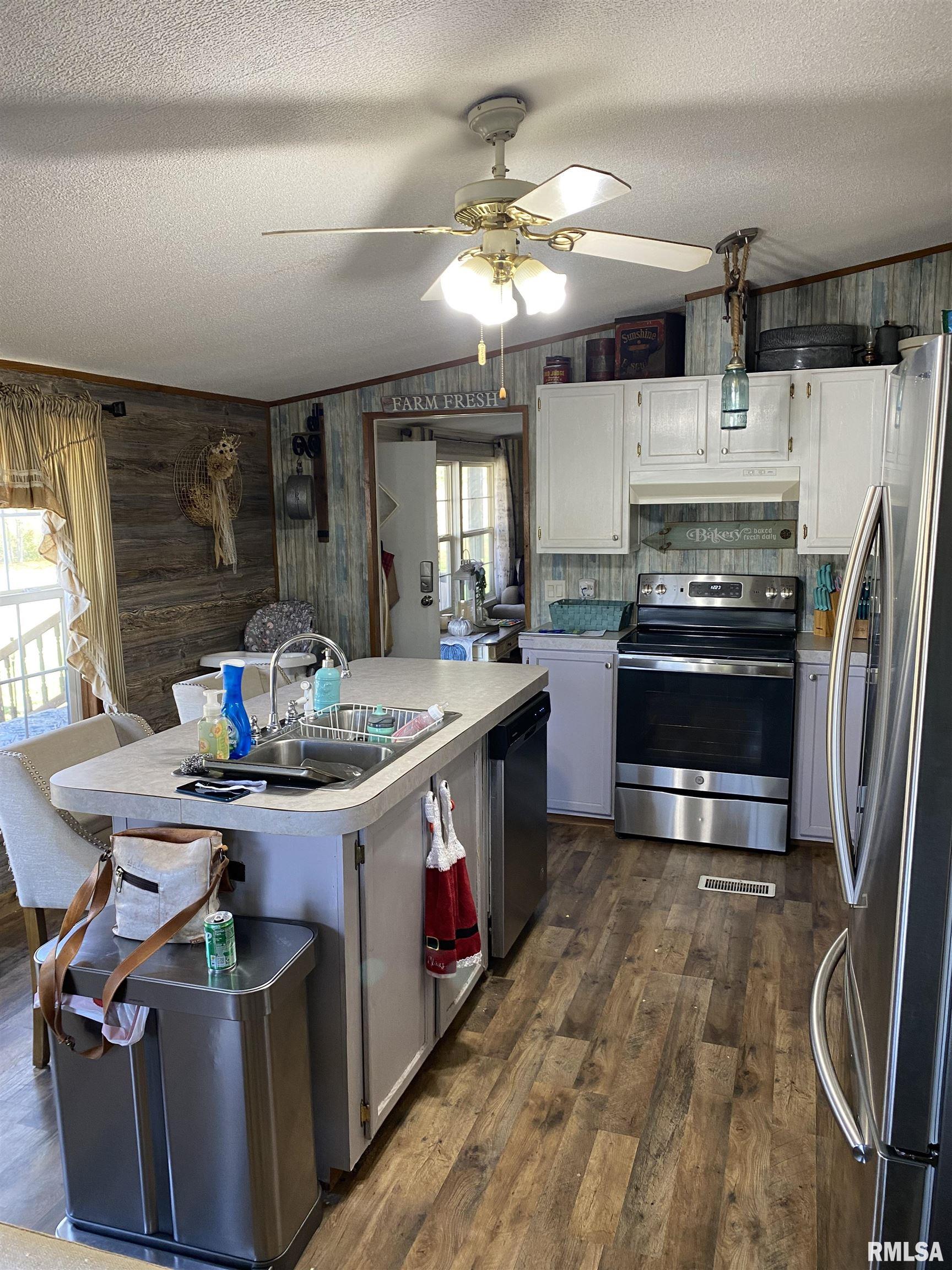10633 East Webb Road Mount Vernon, IL 62864 - Photo 8 of 35 Gallery Image 8