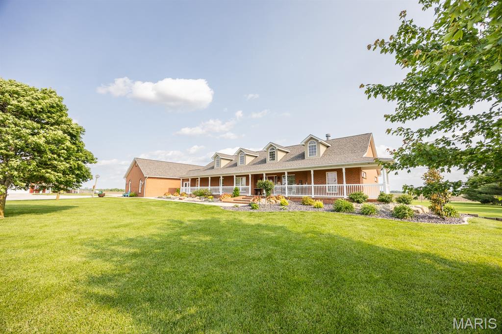 10642 Fuesser Road Mascoutah, IL 62258 - Photo 3 of 66