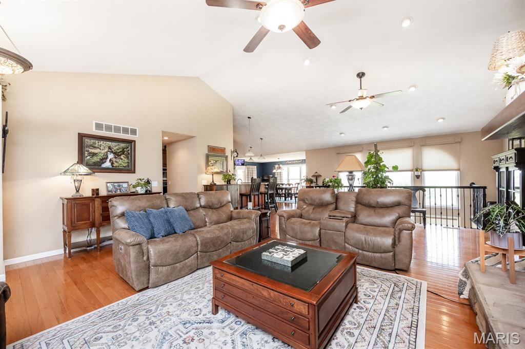 10642 Fuesser Road Mascoutah, IL 62258 - Photo 8 of 66