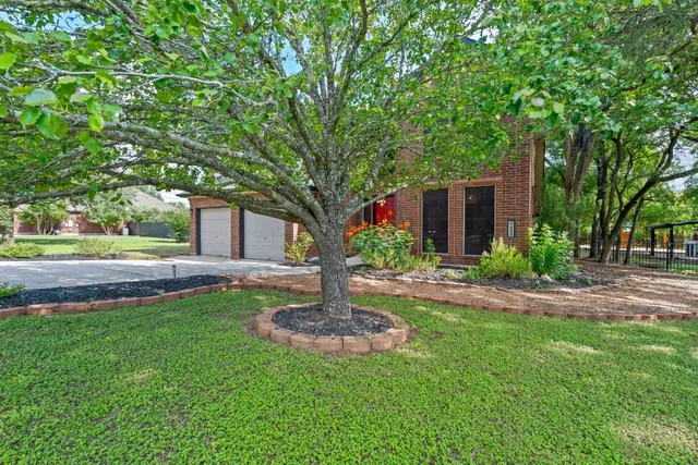 $585,000 | 222 Primrose Drive, Kyle, TX 78640