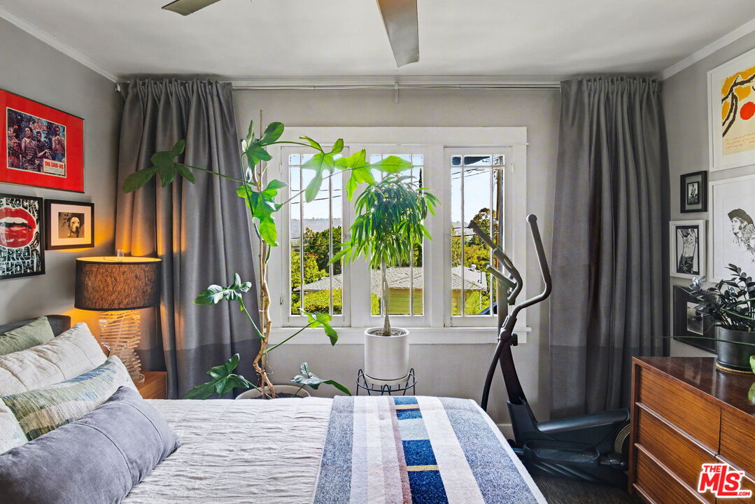 2449 Riverside Place Los Angeles, CA 90039 - Photo 13 of 42