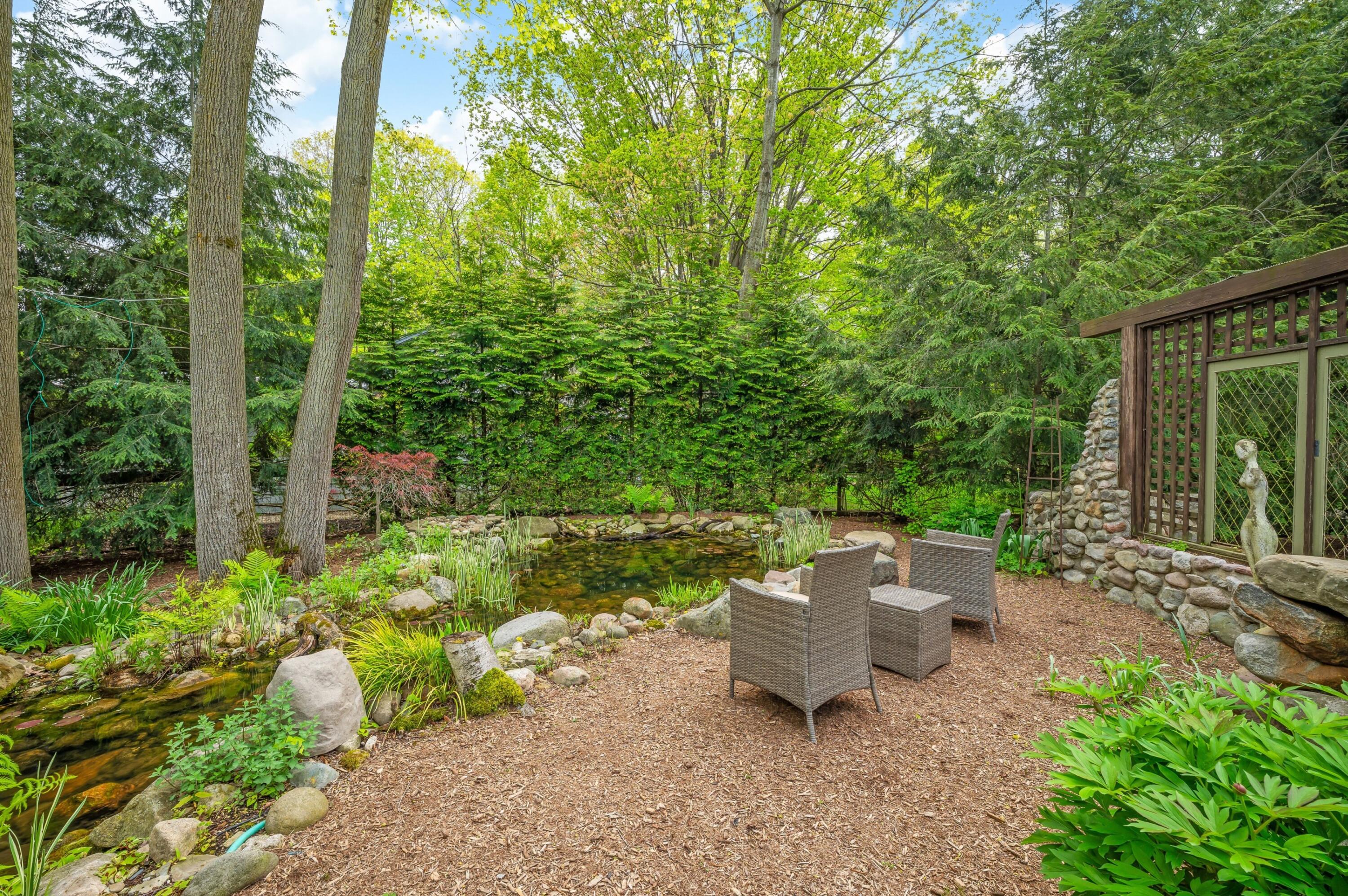 14657 Lakeshore Road Lakeside, MI 49116 - Photo 53 of 71 Garden