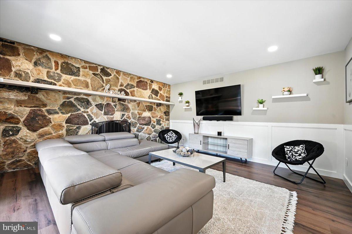 1102 Springdale Road Cherry Hill, NJ 08003 - Photo 15 of 30 Gallery Image 15