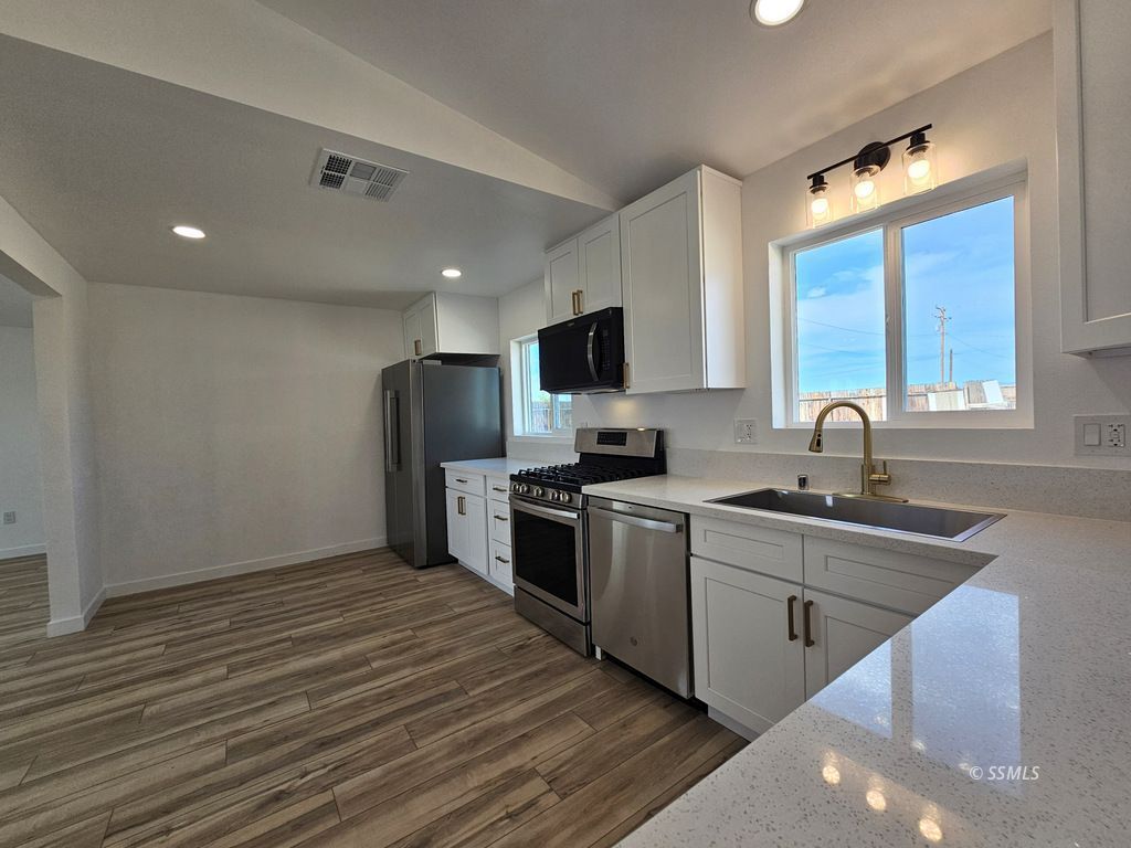 200 North Kern Street Ridgecrest, CA 93555 - Photo 26 of 37
