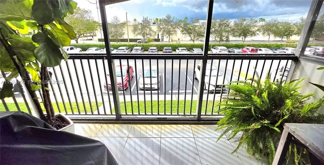 $1,600 | 5991 Washington Street, Unit 225, Hollywood, FL 33023