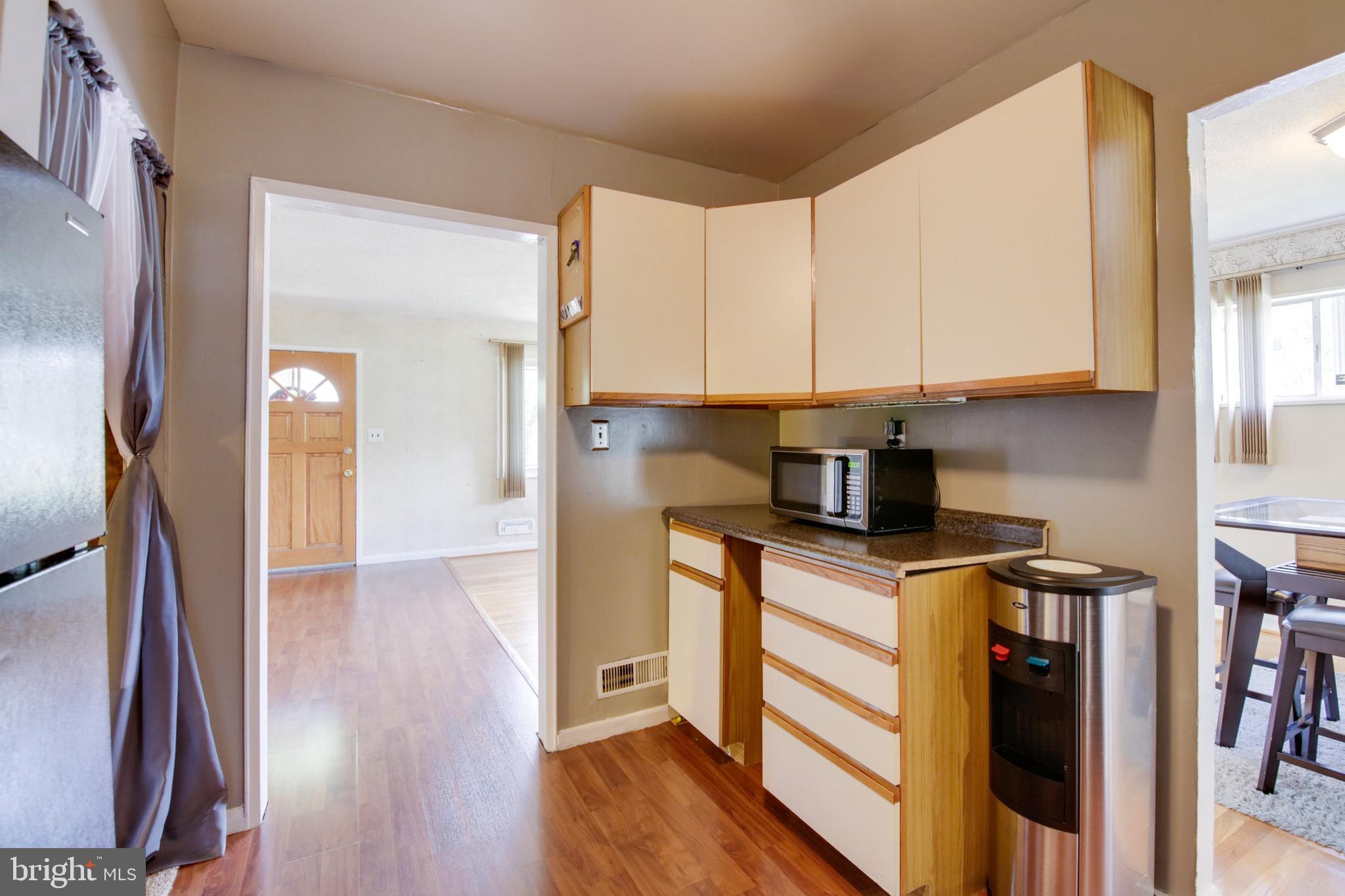 1025 Southridge Road Baltimore, MD 21228 - Photo 14 of 31